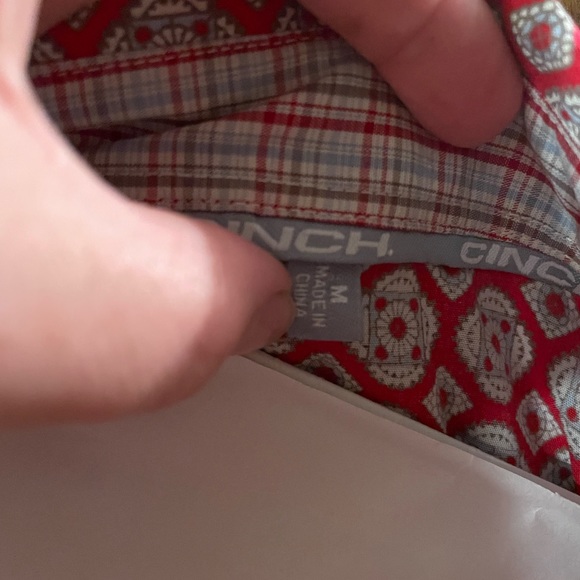 Womens Cinch Long Sleeve Button up shirt, size Medium - Picture 2 of 4